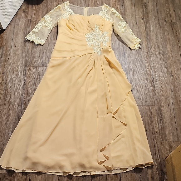 Womens Elegant Cream Lace Evening Wedding Dress Sz 14 - Picture 1 of 9
